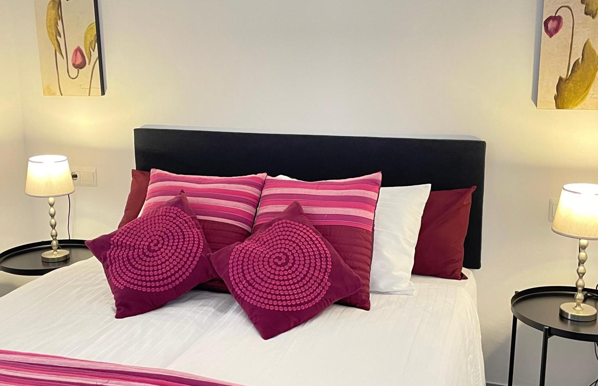Apartamento Hibiscos, San Juan De Capistrano Нерха Екстер'єр фото